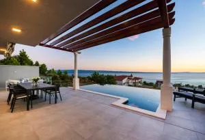 A brand NEW VILLA - Infinity - Bajnice