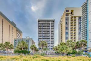 Apartment room in Bright atmosphere Walking distance to the beach Breakers Sailfish