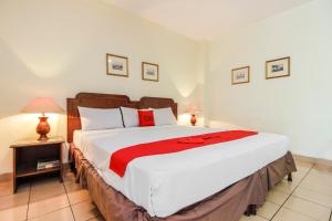 RedDoorz Plus at Pitagiri GBK Senayan