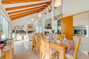LCT Holiday Home Mia