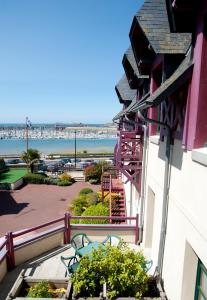 Hotels Manoir Du Cunningham : Chambre Triple avec Terrasse