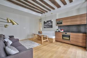 70 - Authentic Parisian Flat