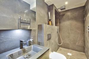 70 - Authentic Parisian Flat