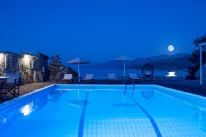 Cavos Bay Hotel & Studios Ikaria Greece