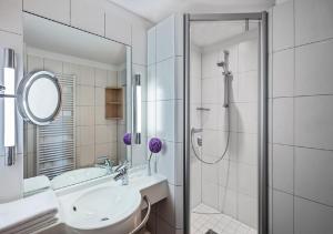 Double Room with Balcony room in Strandhotel Gerken