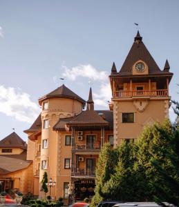 5 star vie&scaron;butis Hotel Resort&Spa Kamelot Kamenitsa Ukraina