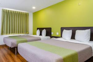 Motel 6-Fresno, CA - Yosemite Hwy