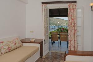 Kalamionas Studios & Apartments Corfu Greece