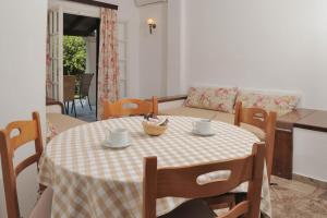 Kalamionas Studios & Apartments Corfu Greece