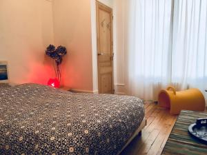 B&B / Chambres d'hotes Suite de Charme Bed n Breakfast tres proche Lyon : photos des chambres