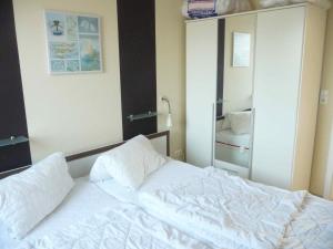 STHS78213-FeWo-Fehmarnstrand-II