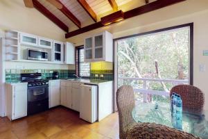 Condo #26 @ Beachside Villas