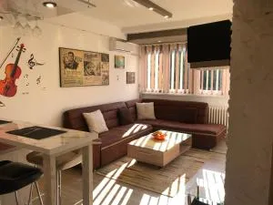 Lovely Apartment 2 - Tošin Bunar