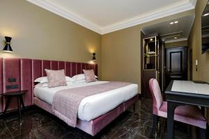 Double or Twin Room with Private Bathroom room in Merulana 13 - Exclusive Rooms