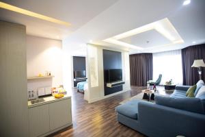 Central Hotel