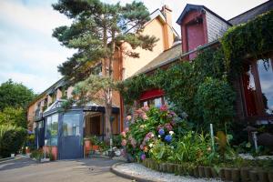 Hotels Le Clos Champel Hotel Restaurant Logis : photos des chambres