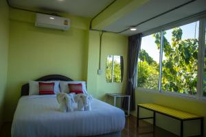 Baan Chang Hotel & Coffee House