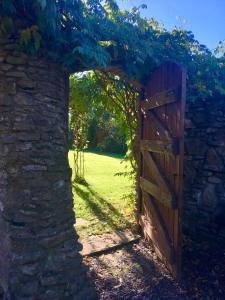 Ty Carreg Fach Staycation Cottage Cardiff