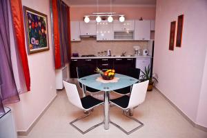 Split Apartments Peric