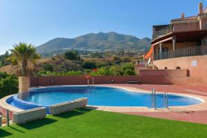 BlueBenalmadena 200meters from the beach with jacuzzi and rooftop terrace