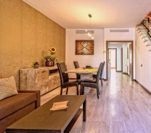 Chalet Exclusiva casa blanca en Barcelona&playa Badalona Spagna