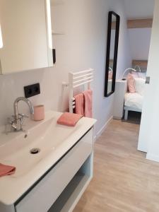Studio with Terrace room in Homey - Kortrijk