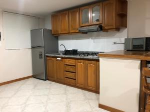 EDIFICO EL PEÑON DEL RODADERO APTO 405A VISTA al MAR FRENTE PLAYA RODADERO