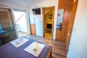 Apartments and Rooms Skalinada