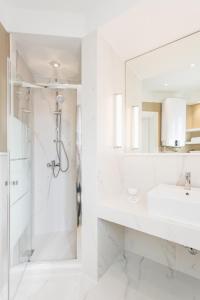 Lori Margariti Sea View Flat