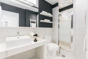 Lori Margariti Sea View Flat