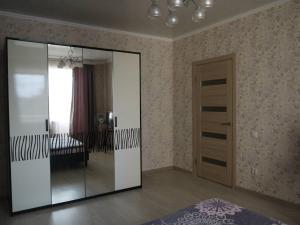 Хмельницьке шосе 122а