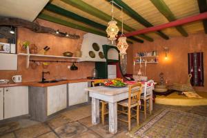 The Old Pomegranate House