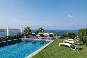 Villa Emilia front sea - 卡拉塔斯