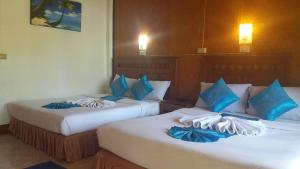 Lanta Long Beach Hostel