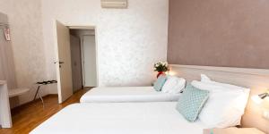 Triple Room room in Hotel Lis