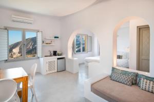 Skyfall Suites - Adults Only Santorini Greece