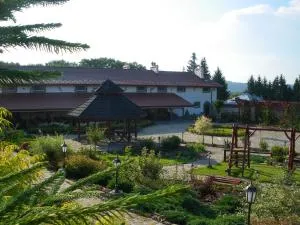 伊姆普莱西亚克拉希臣旅馆 - 克拉西琴