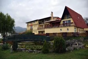 Penzión Koruna - 奇奇马尼