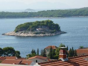 Apartment in Hvar town with sea view, terrace, air conditioning, W-LAN (3666-2)