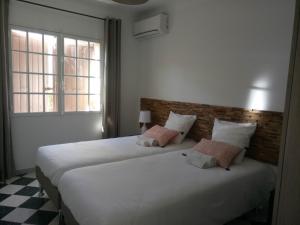 Villages vacances Les Garrigues de la Vallee des Baux : photos des chambres