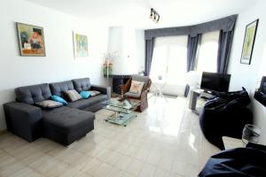 LEON INMO Villa Jean - 10035