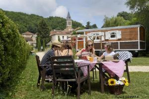 Hotels Logis Hotel-Restaurant Le Relais : photos des chambres