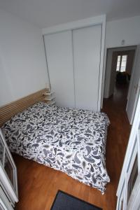 Appartement face Vallée Village et très proche Disney