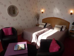 Hotels Hotel A La Renommee : photos des chambres