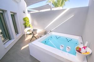 Marquise Suites - Adults Only Santorini Greece