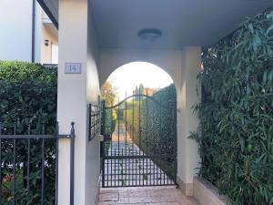 Beas House, Sirmione with Private Garden and shared Pool DesenzanoLoft Official Partner Homes & Villas by Marriott Bonvoy