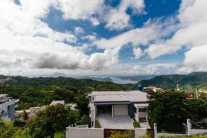 RedDoorz Plus at The Ridge Tagaytay