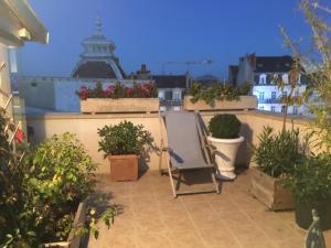 Eagles Nest - Studio w 15M terrace - Hyper Centre photo 12