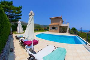 Skala Villa Sleeps 6 Pool WiFi Kefalloniá Greece