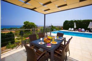 Skala Villa Sleeps 6 Pool WiFi Kefalloniá Greece